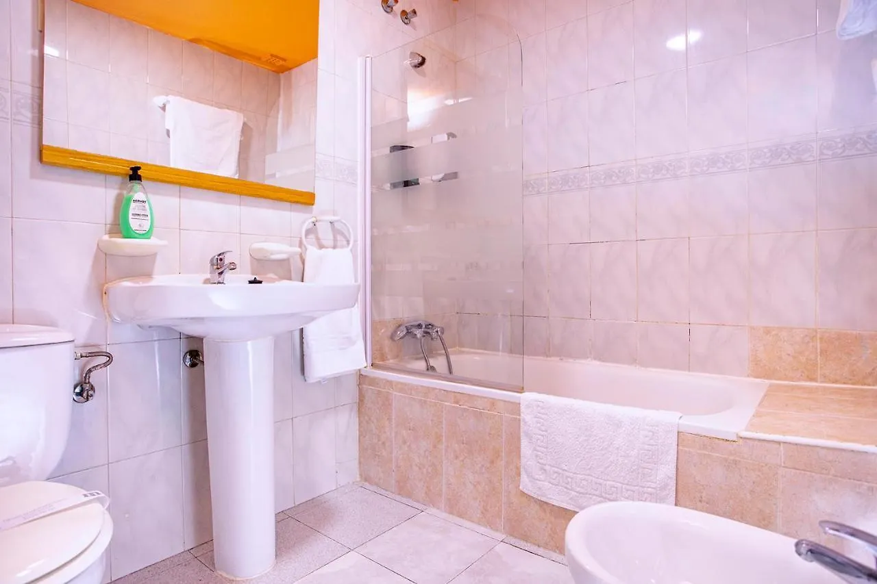 Hostal Ciudad Jardin Μάλαγα
