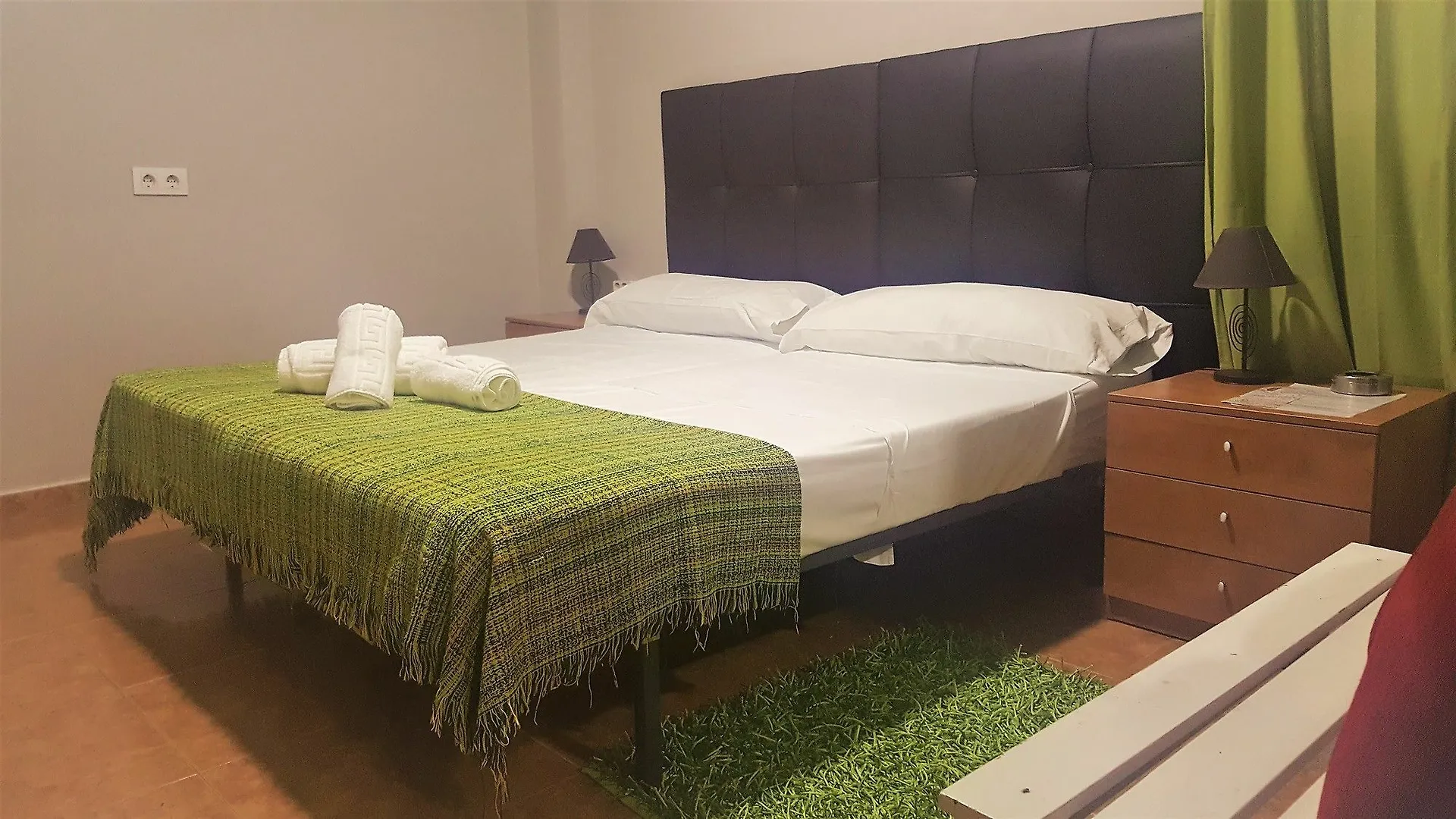 Vendégház Hostal Ciudad Jardin Malaga Hotel Spanyolország