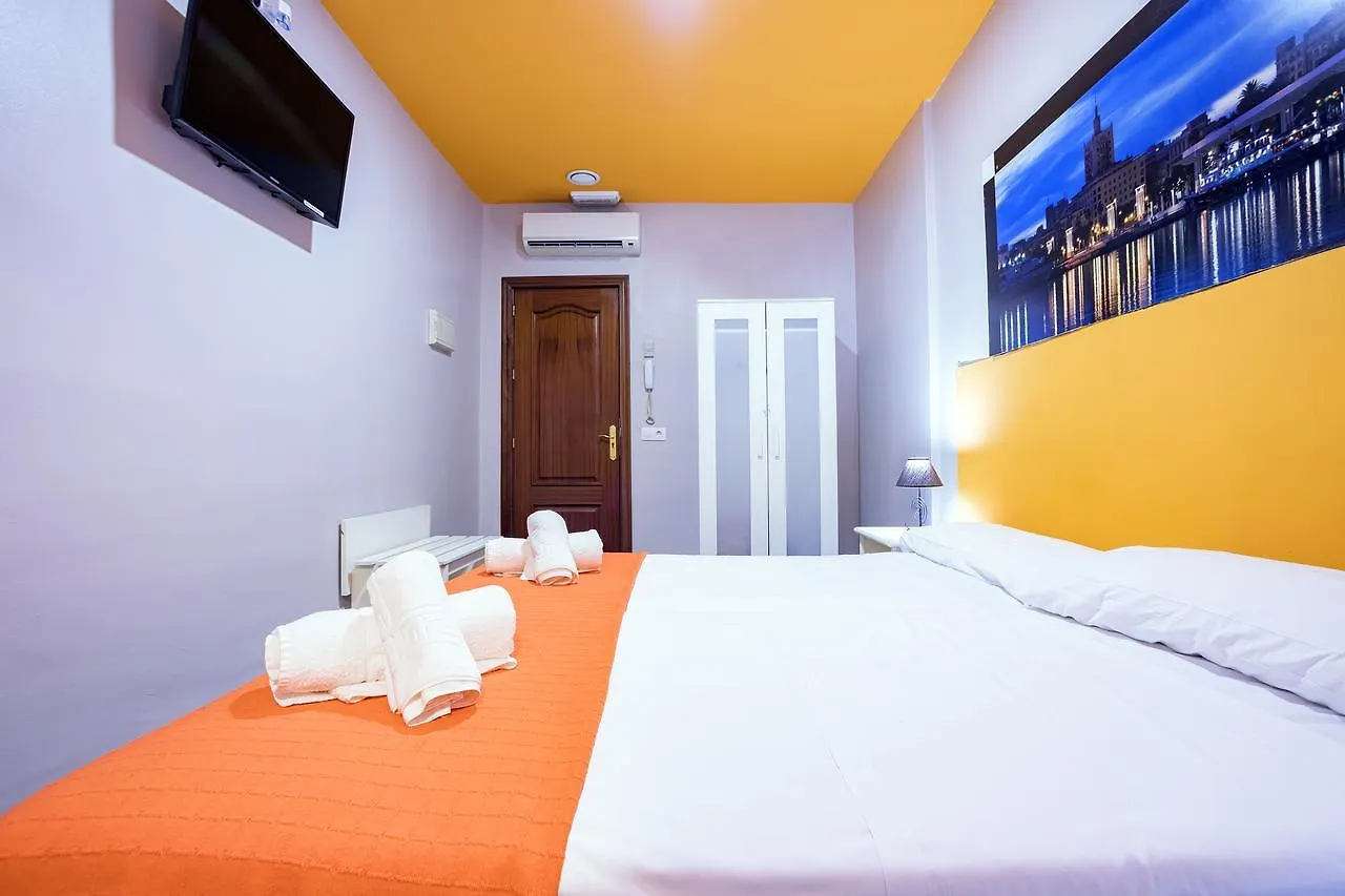 Penzion Hostal Ciudad Jardin Màlaga